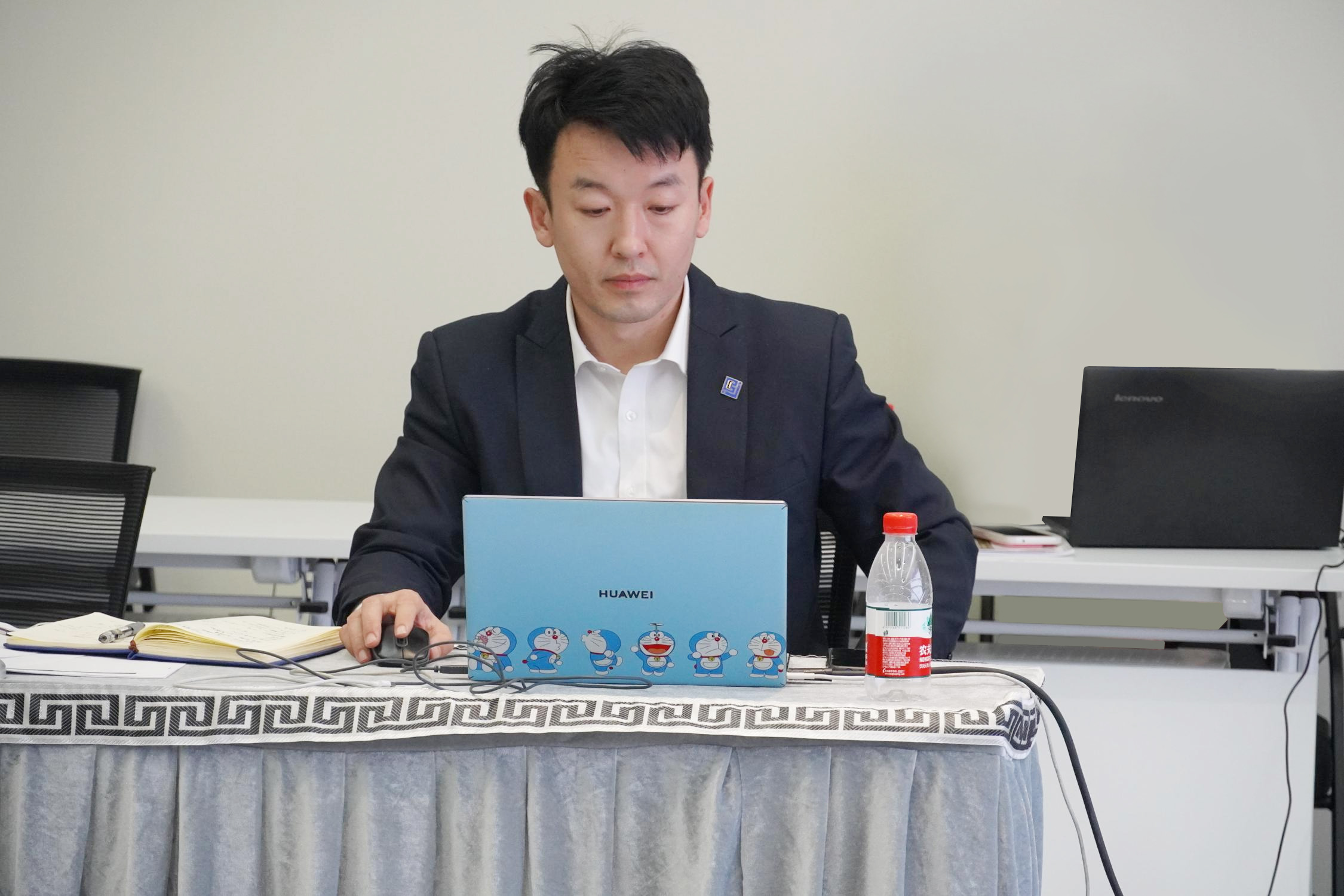 劉愷.jpg